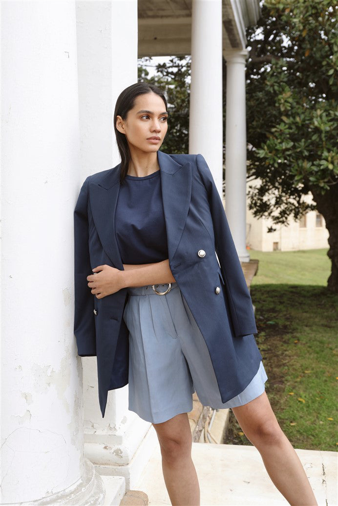 Relaxed Tee, longline blazer and classic shorts