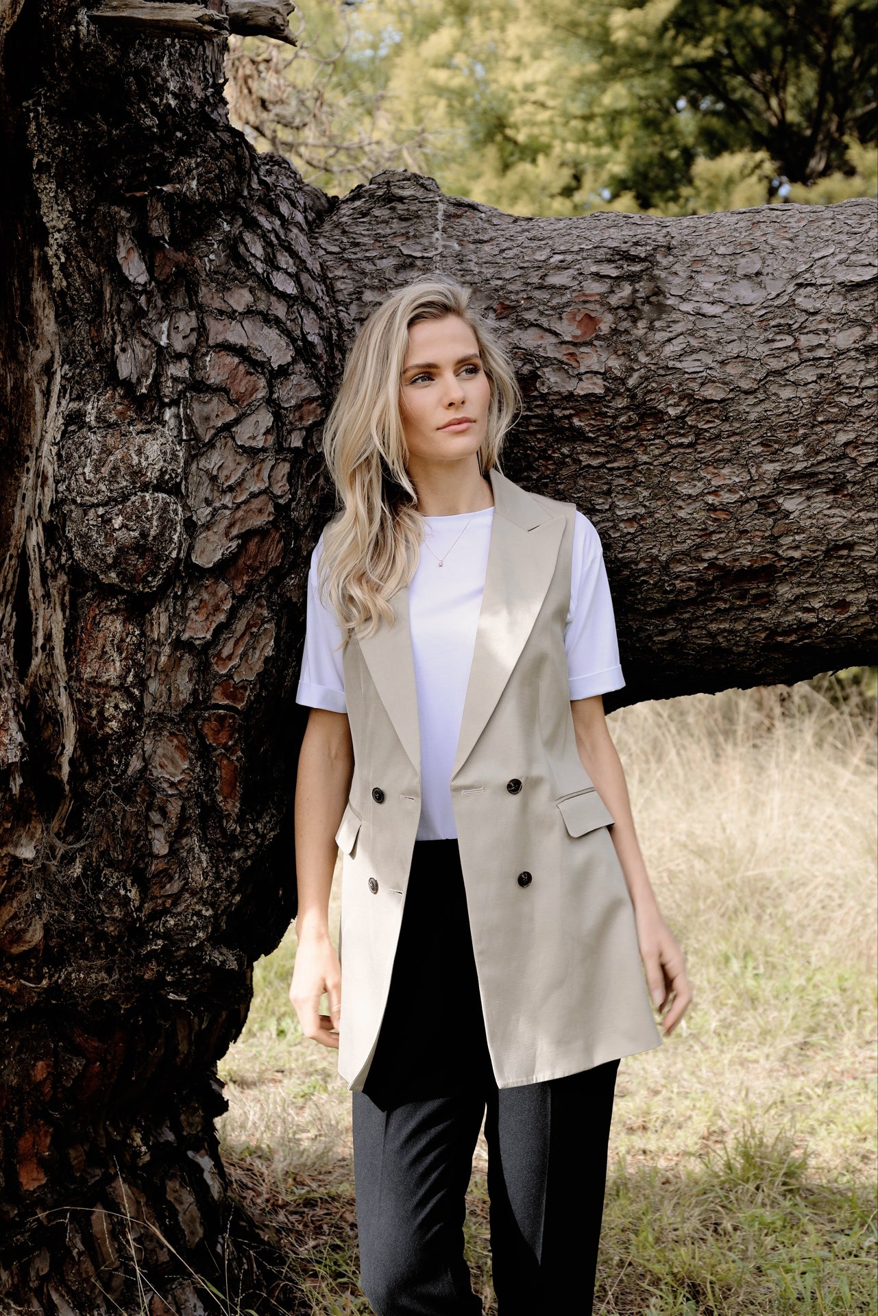 Sleeveless Blazer, relaxed tee and classic pant 