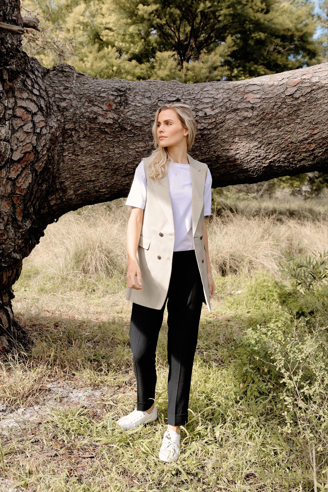 Sleeveless Blazer, relaxed tee and classic pant 